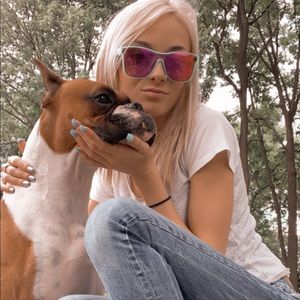 Meet your Posher, Brooke